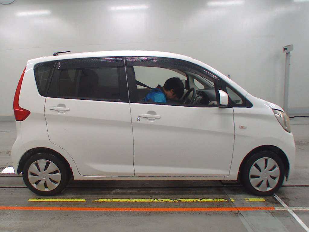 2015 Mitsubishi eK Wagon B11W[2]