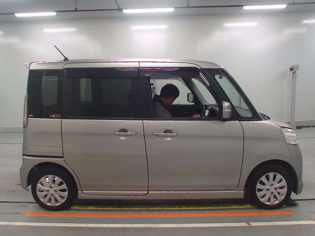 2013 Suzuki Spacia Custom MK32S[2]