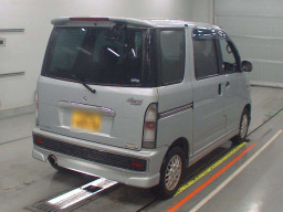 2003 Daihatsu Atrai Wagon