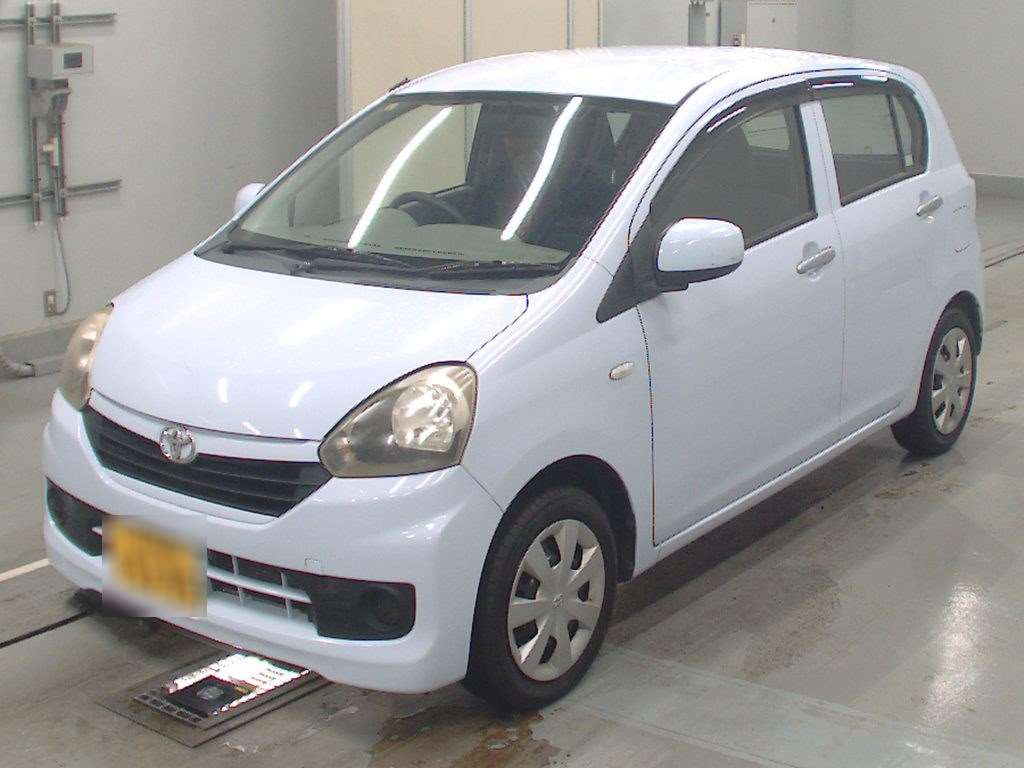 2014 Toyota Pixis Epoch LA300A[0]