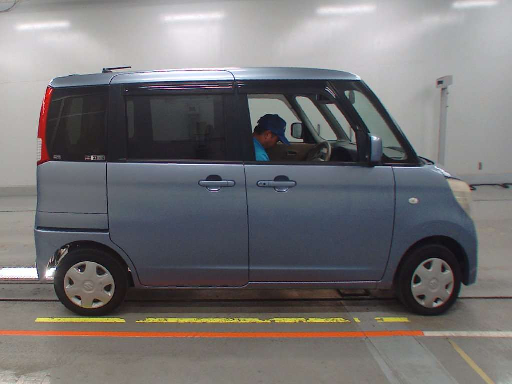 2009 Suzuki Palette MK21S[2]