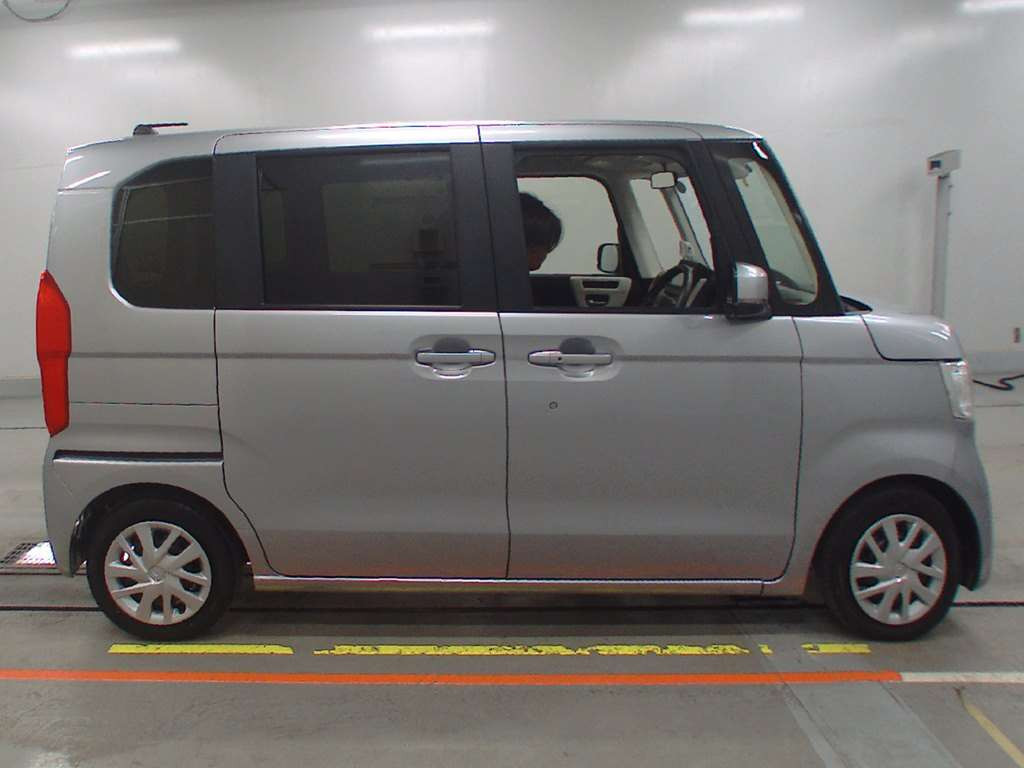 2023 Honda N-BOX JF3[2]