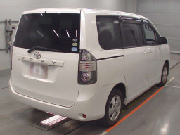 2008 Toyota Voxy