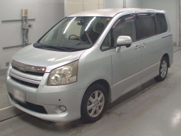 2009 Toyota Noah