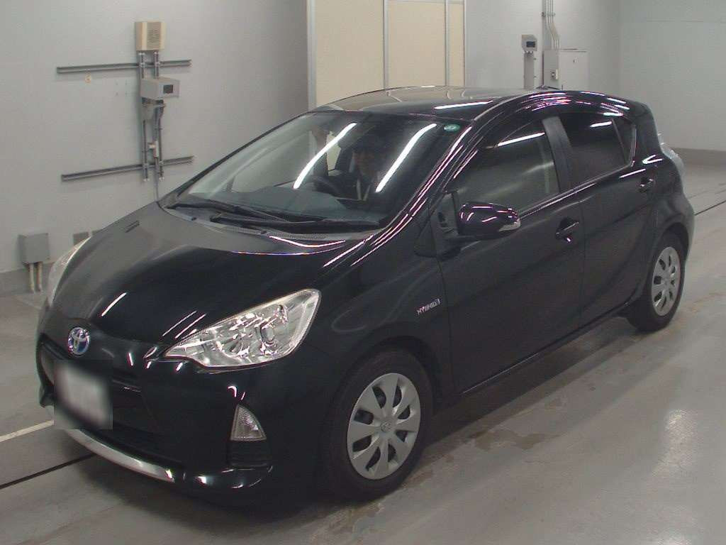 2013 Toyota Aqua NHP10[0]