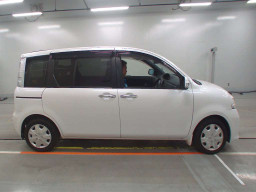 2012 Toyota Sienta