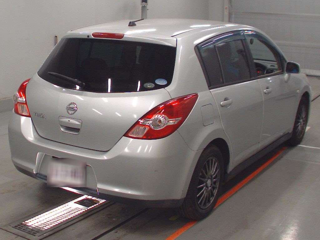 2009 Nissan Tiida C11[1]