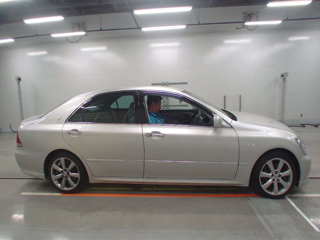 2004 Toyota Crown GRS182[2]