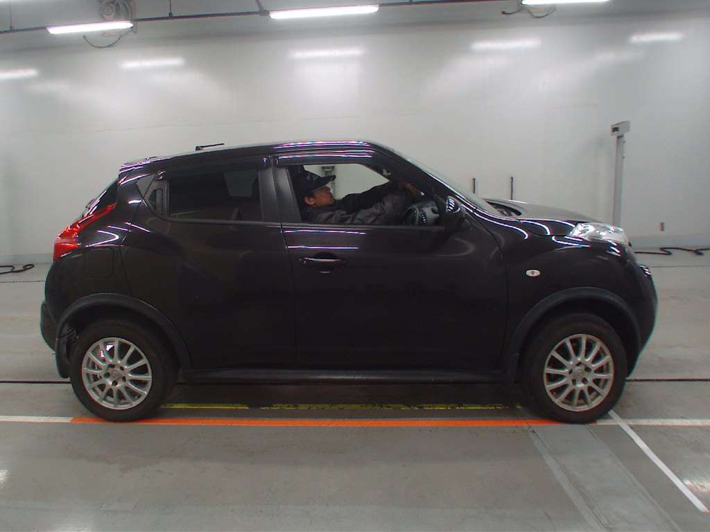 2014 Nissan JUKE YF15[2]