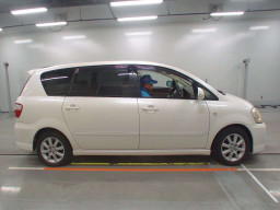 2006 Toyota Ipsum