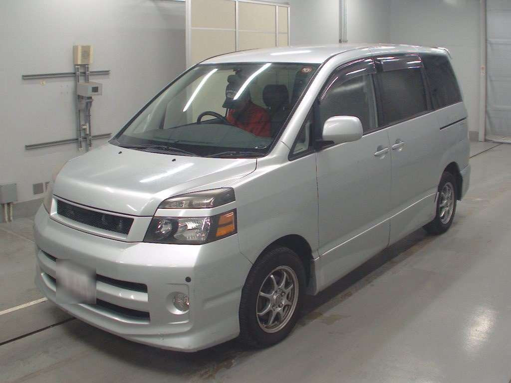 2004 Toyota Voxy AZR60G[0]