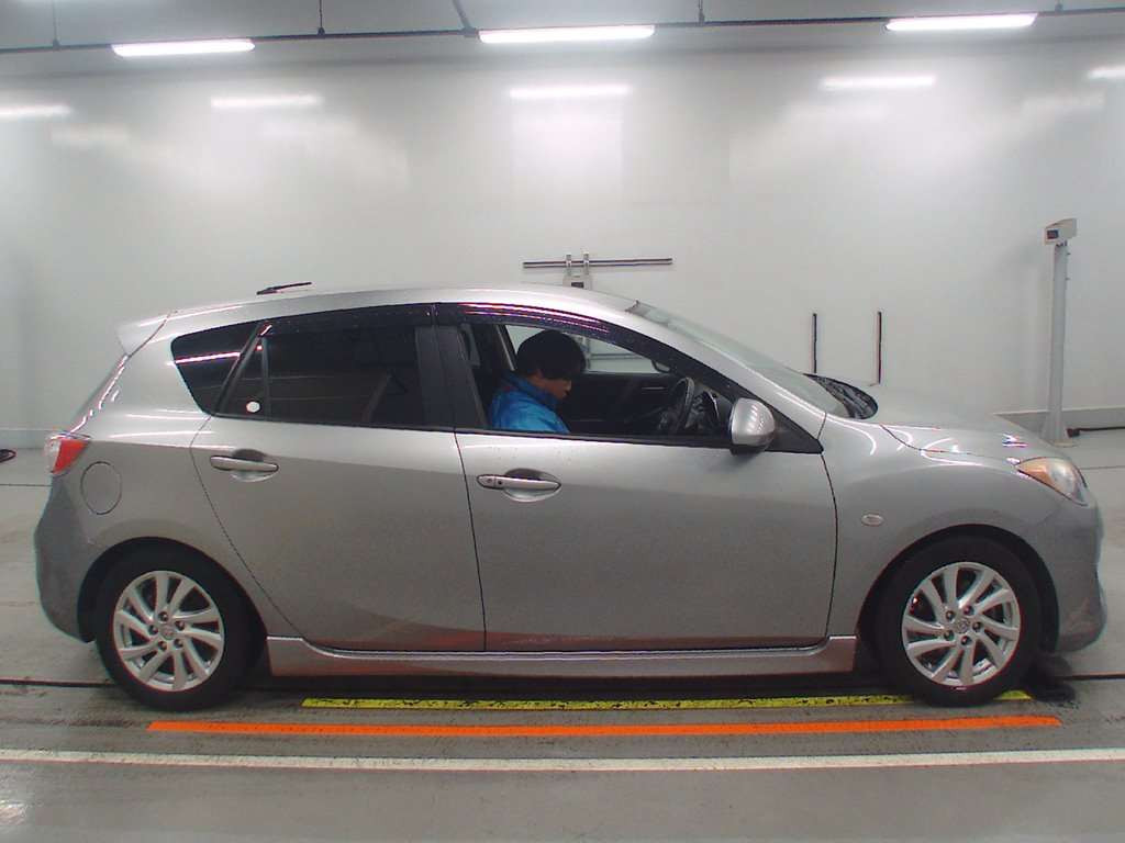 2012 Mazda Axela Sport BL5FW[2]