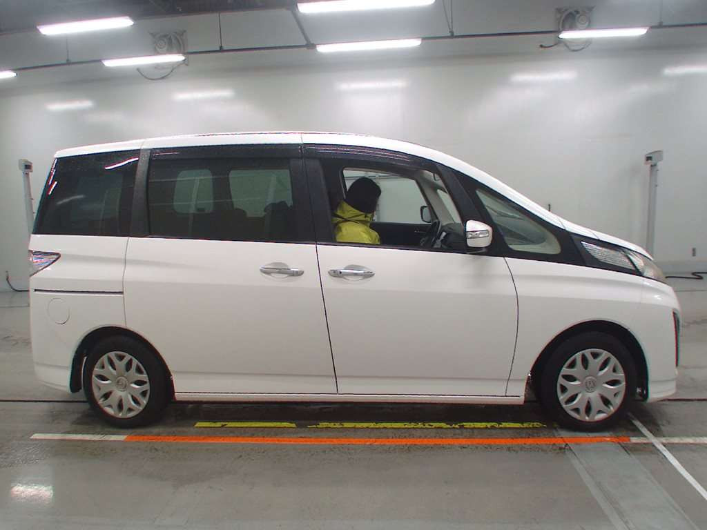 2012 Mazda Biante CCEFW[2]