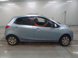 2012 Mazda Demio