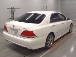 2005 Toyota Crown