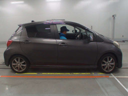 2012 Toyota Vitz