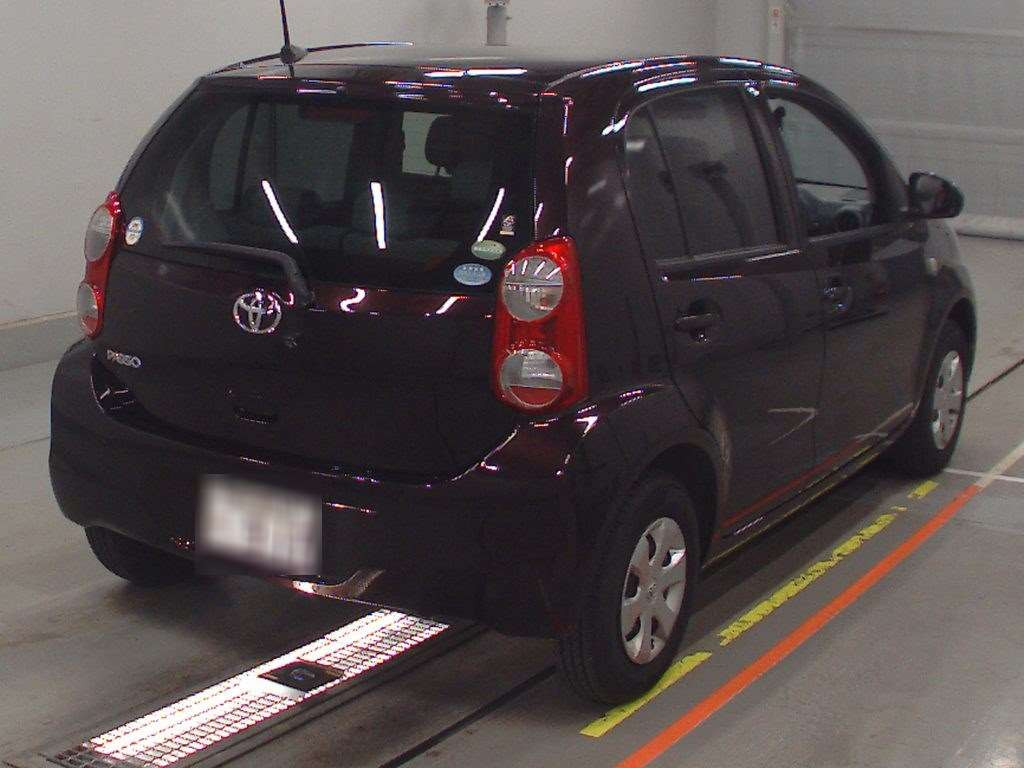 2013 Toyota Passo KGC30[1]