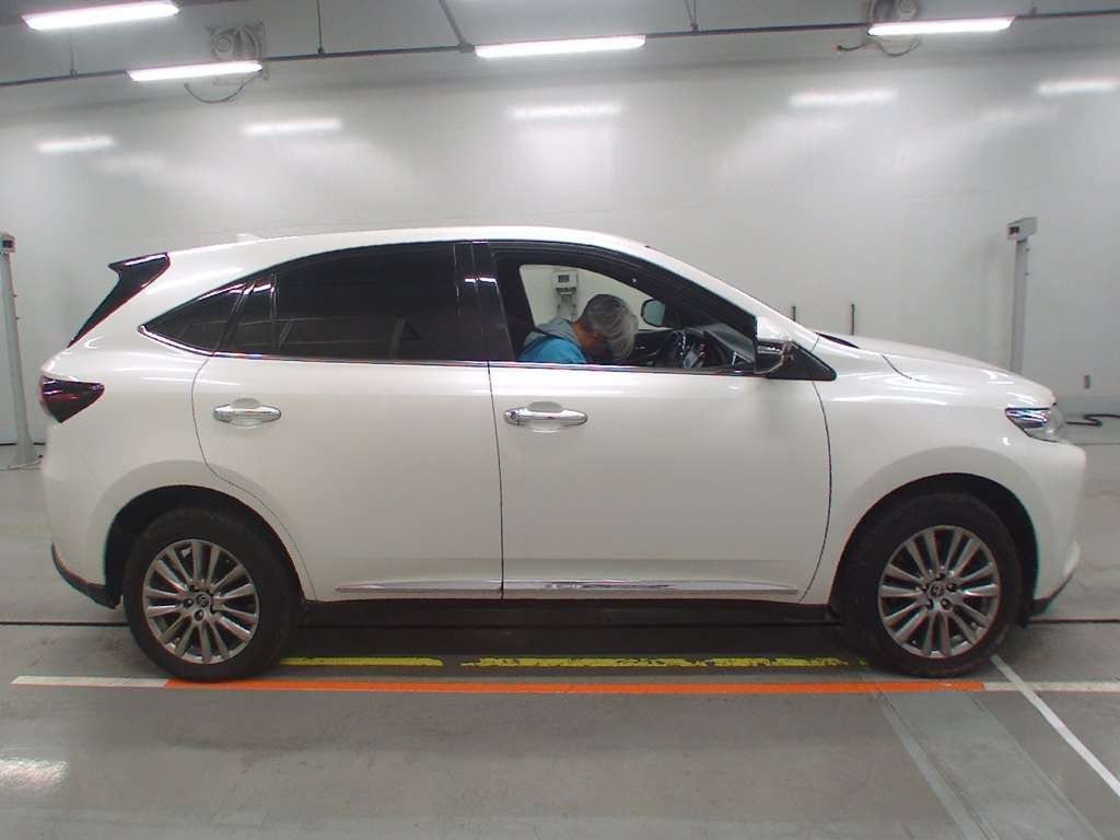 2018 Toyota Harrier ZSU60W[2]