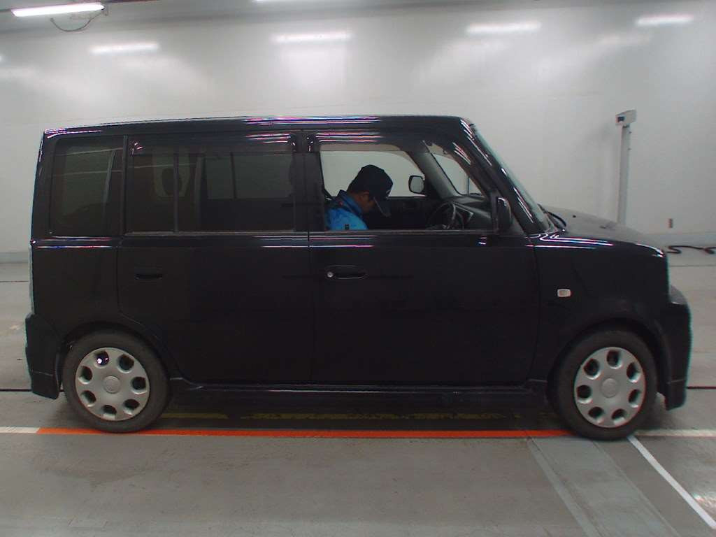 2003 Toyota bB NCP30[2]