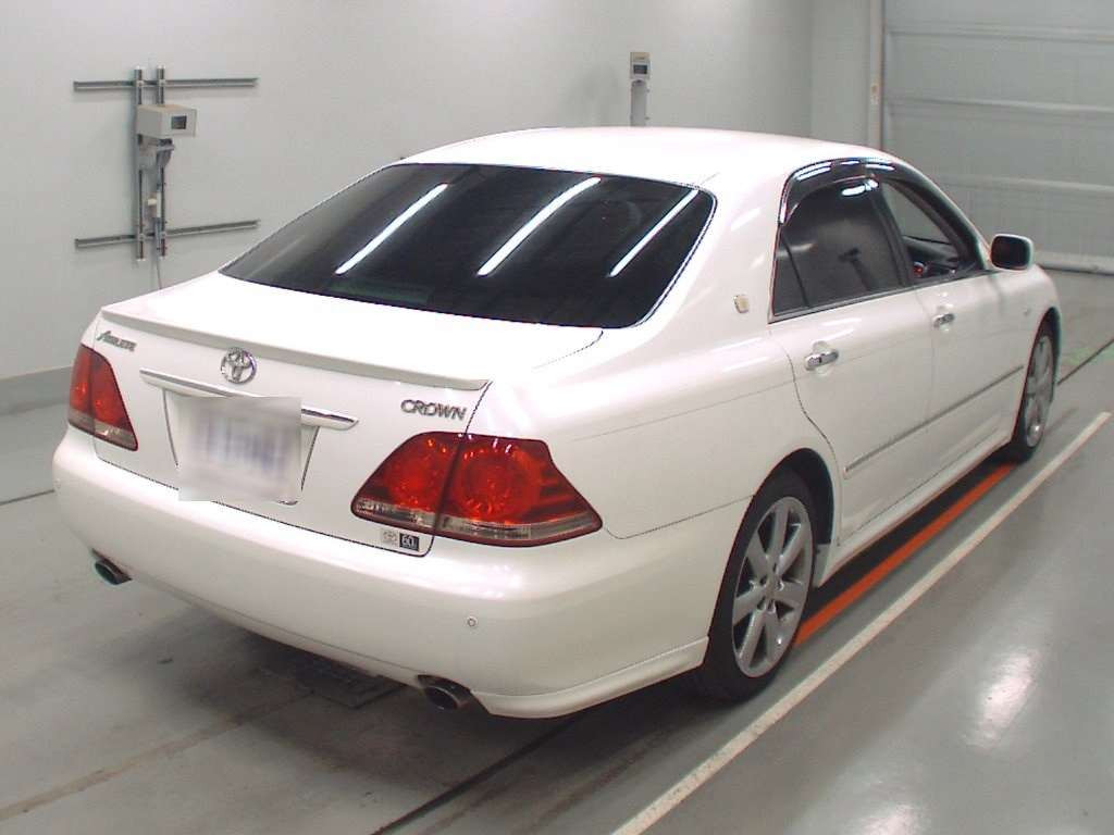 2007 Toyota Crown GRS180[1]