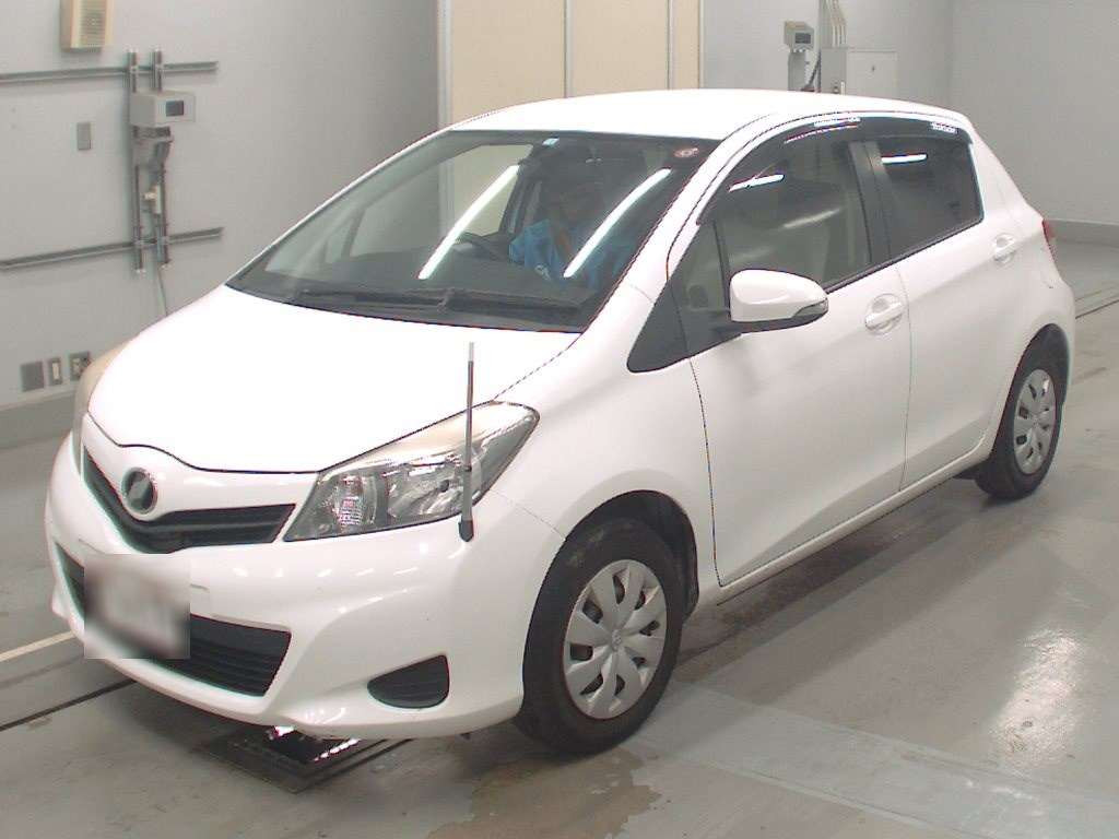 2013 Toyota Vitz KSP130[0]