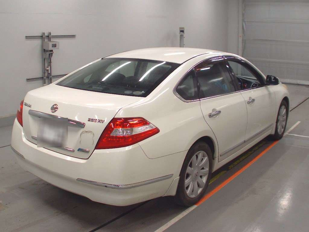 2011 Nissan Teana J32[1]