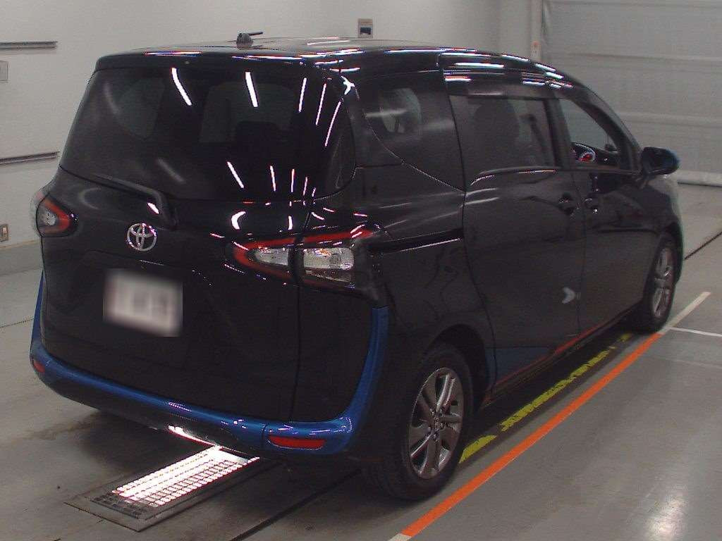 2016 Toyota Sienta NSP170G[1]