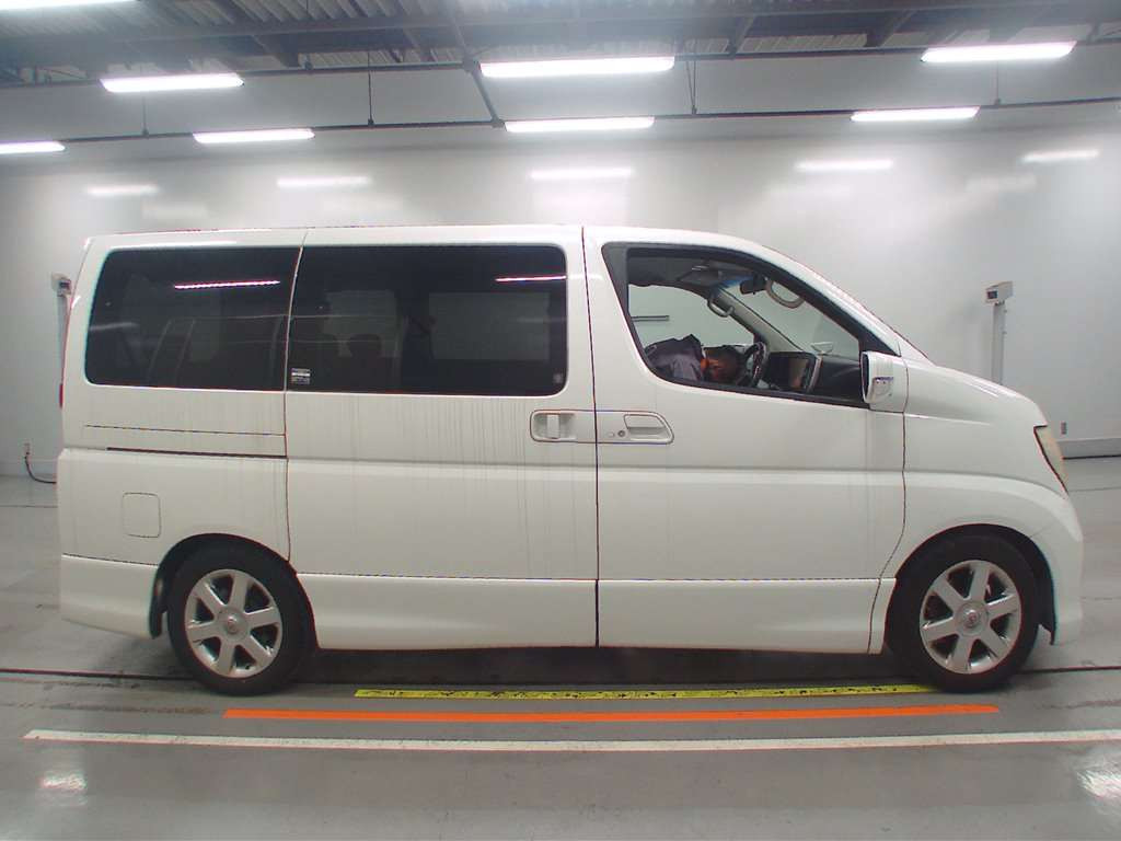 2008 Nissan Elgrand ME51[2]