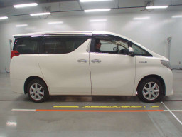 2015 Toyota Alphard Hybrid