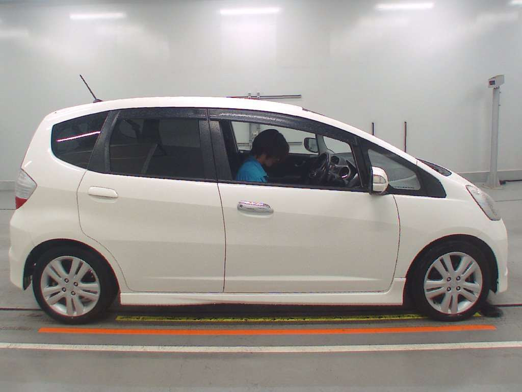 2008 Honda Fit GE8[2]