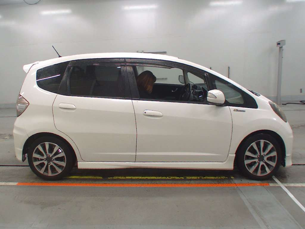 2011 Honda Fit GE8[2]