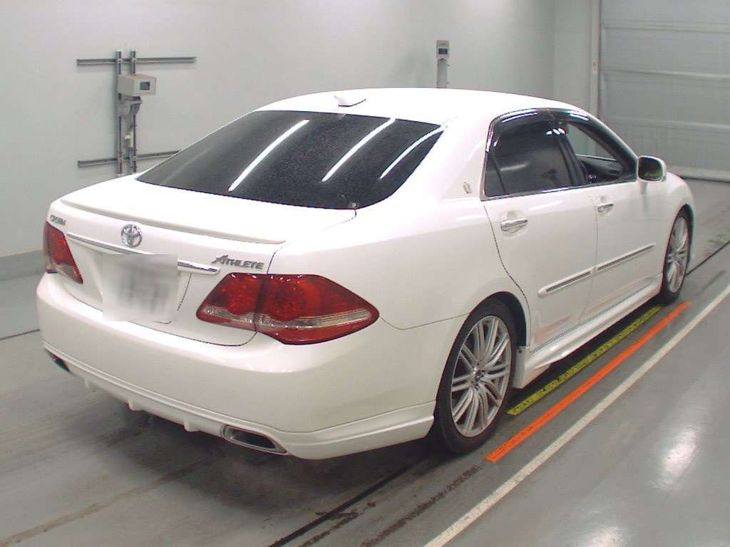 2008 Toyota Crown GRS200[1]