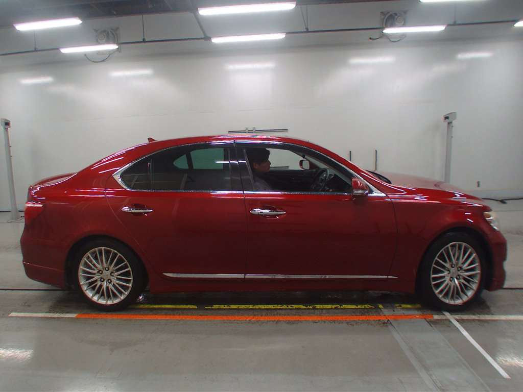 2011 Lexus LS USF40[2]