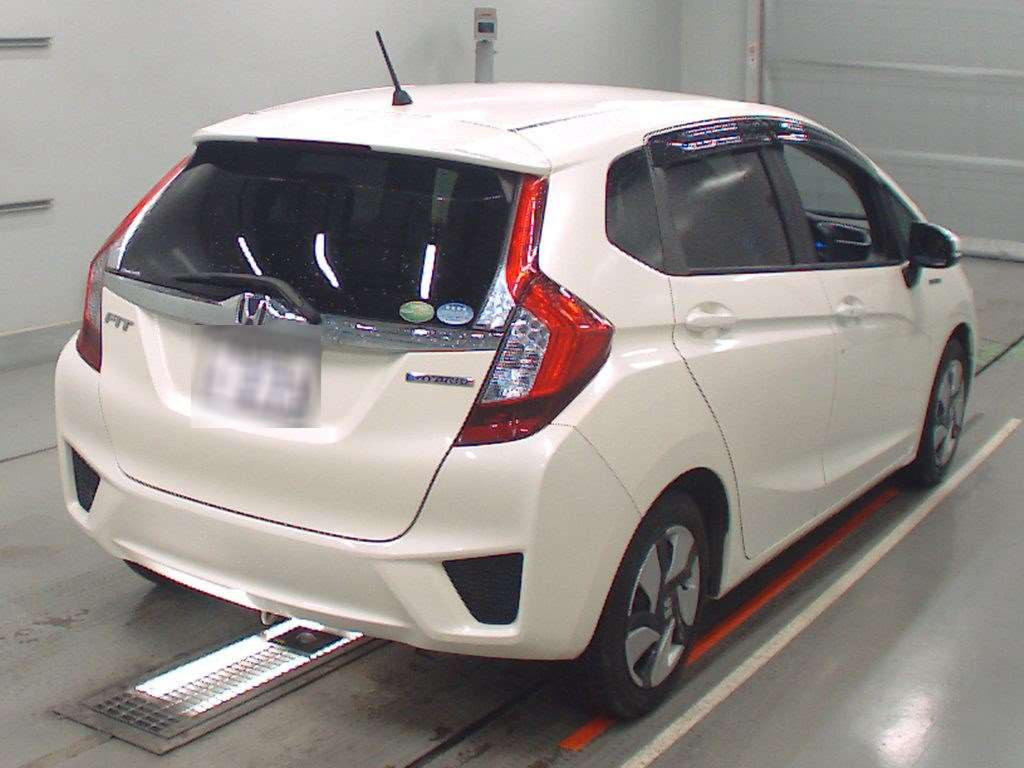 2015 Honda Fit Hybrid GP5[1]