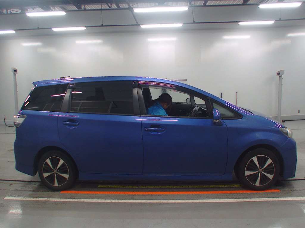 2017 Toyota Wish ZGE20W[2]