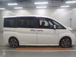 2015 Honda Step WGN Spada