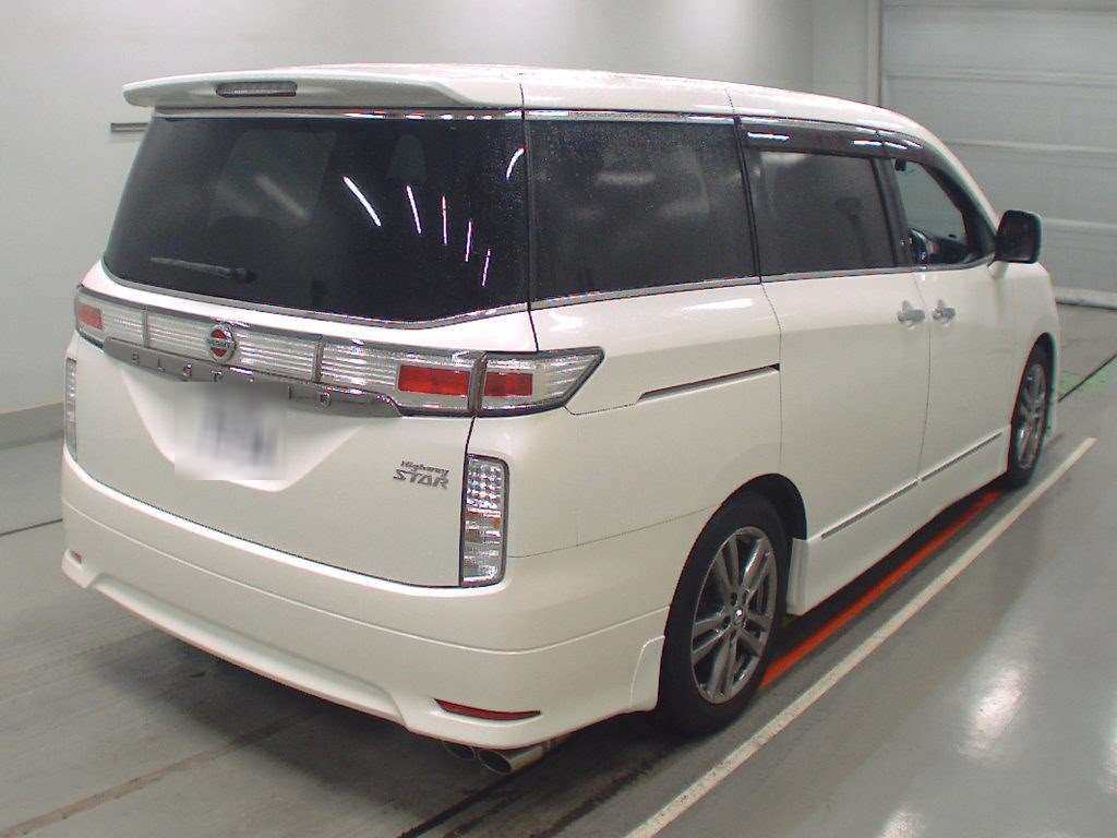 2012 Nissan Elgrand TNE52[1]