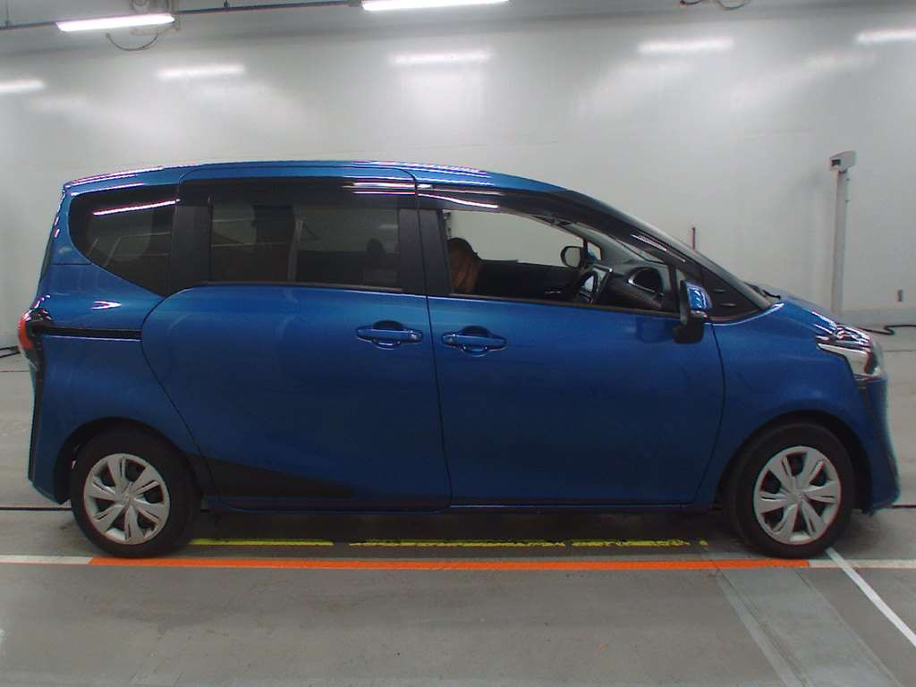 2019 Toyota Sienta NSP170G[2]