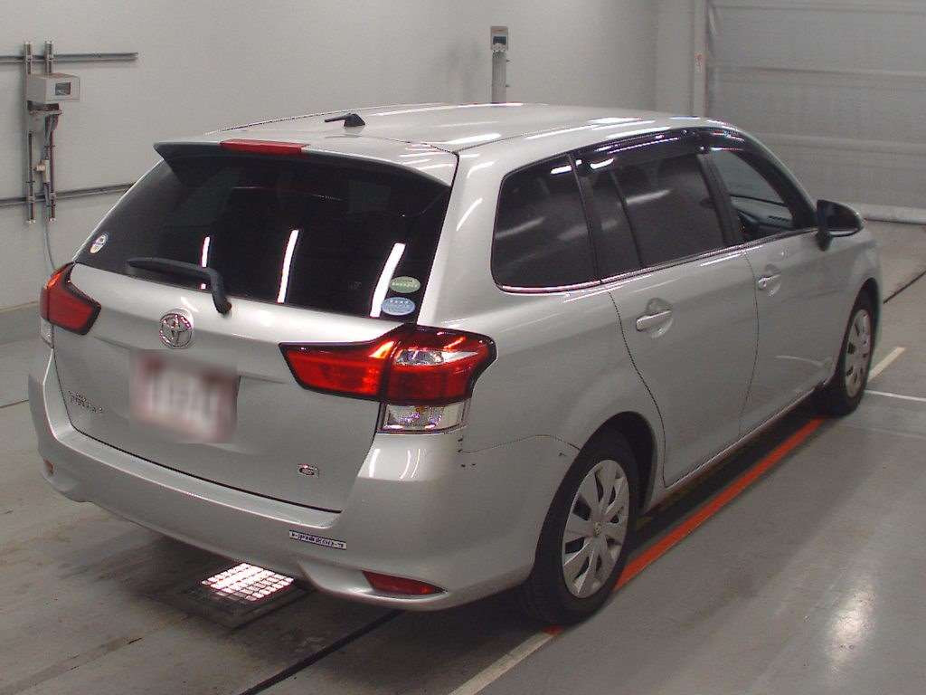 2016 Toyota Corolla Fielder NRE161G[1]