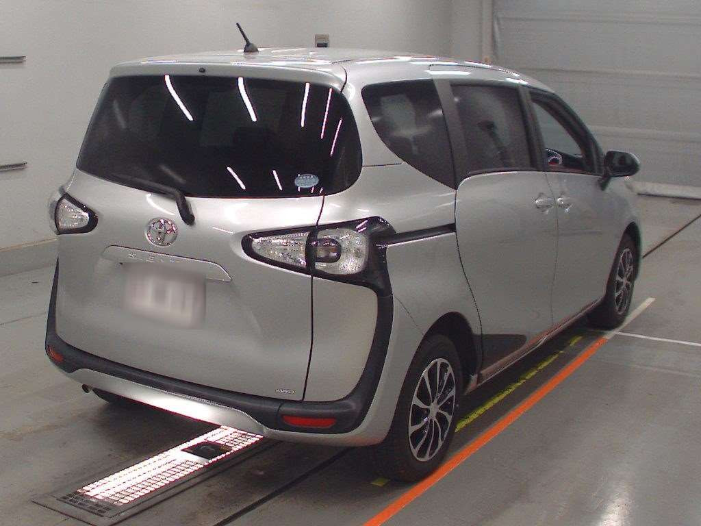 2017 Toyota Sienta NCP175G[1]