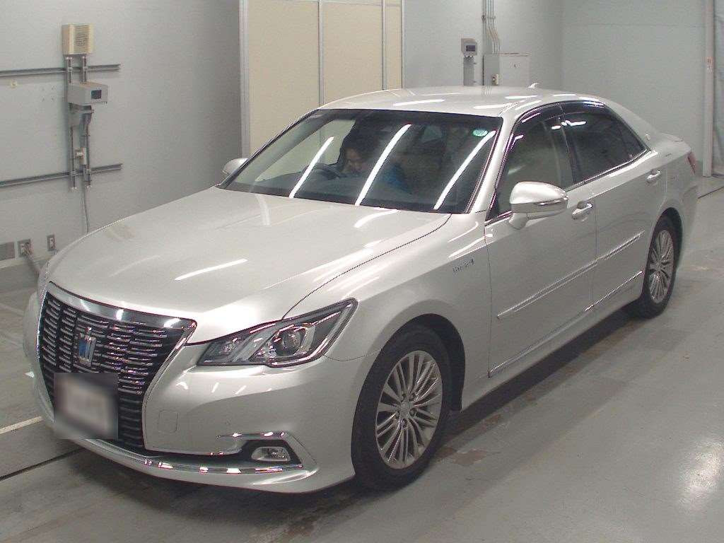 2017 Toyota Crown Hybrid AWS210[0]