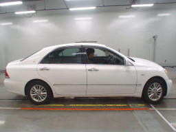 2005 Toyota Crown