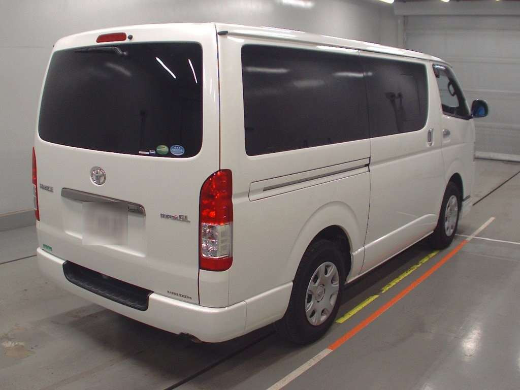 2018 Toyota Hiace Van TRH200V[1]