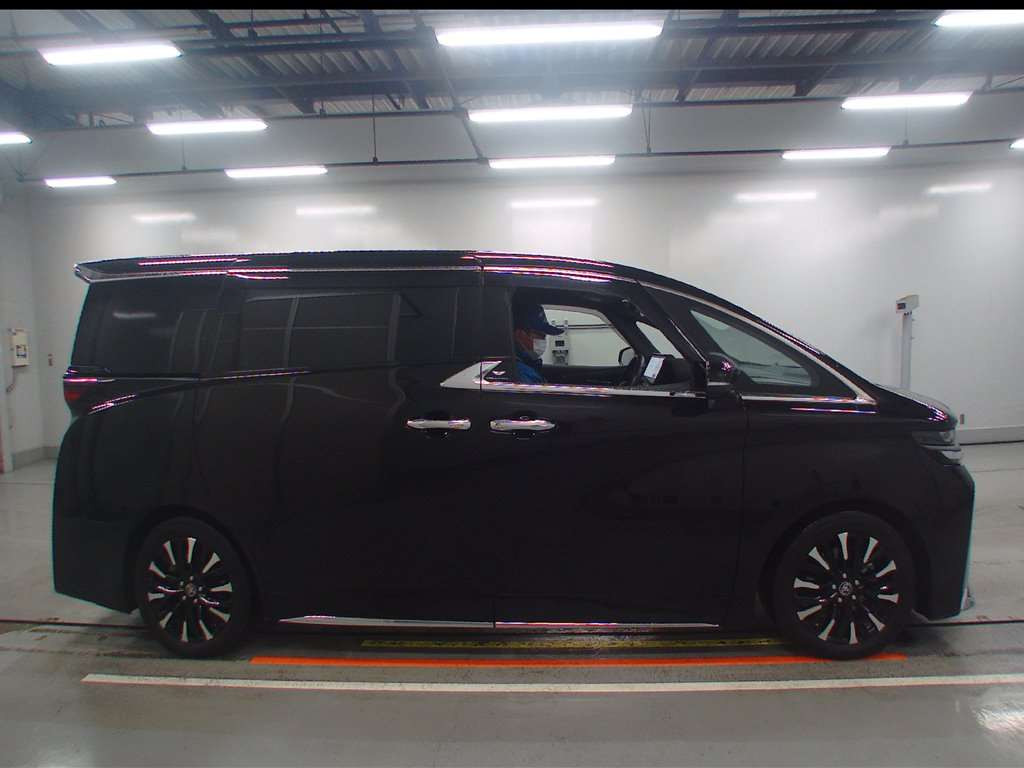 2023 Toyota Vellfire Hybrid AAHH45W[2]