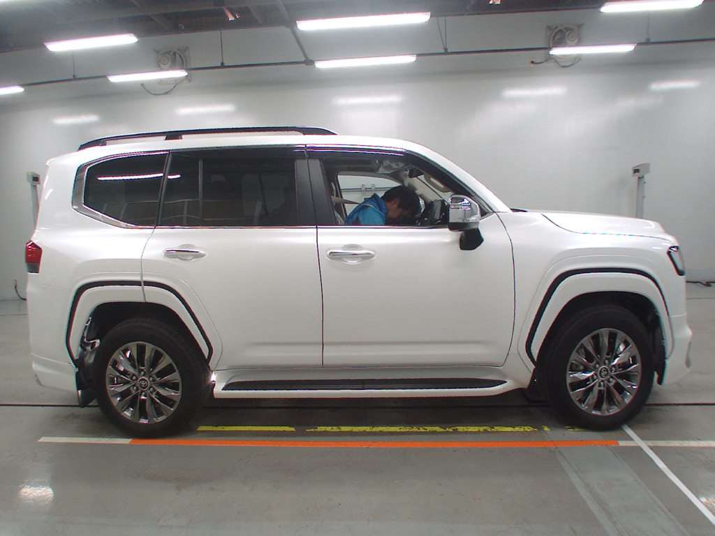 2024 Toyota Land Cruiser VJA300W[2]