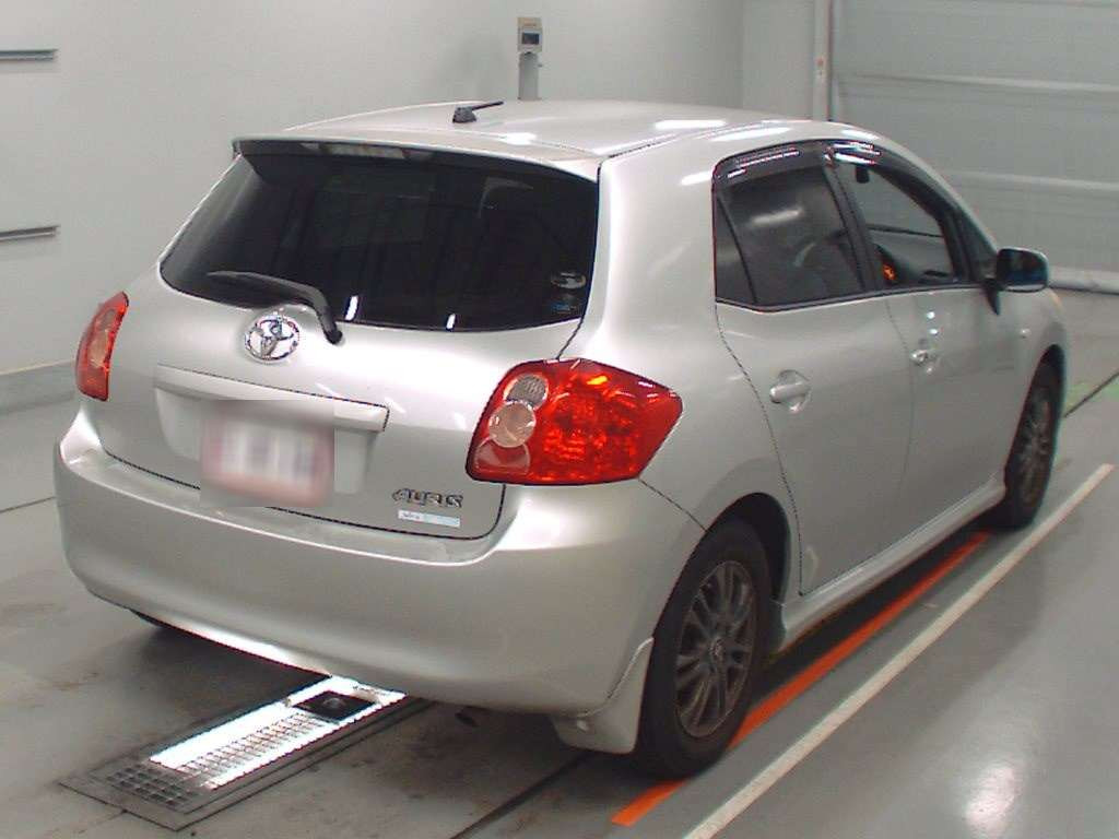 2009 Toyota Auris ZRE152H[1]