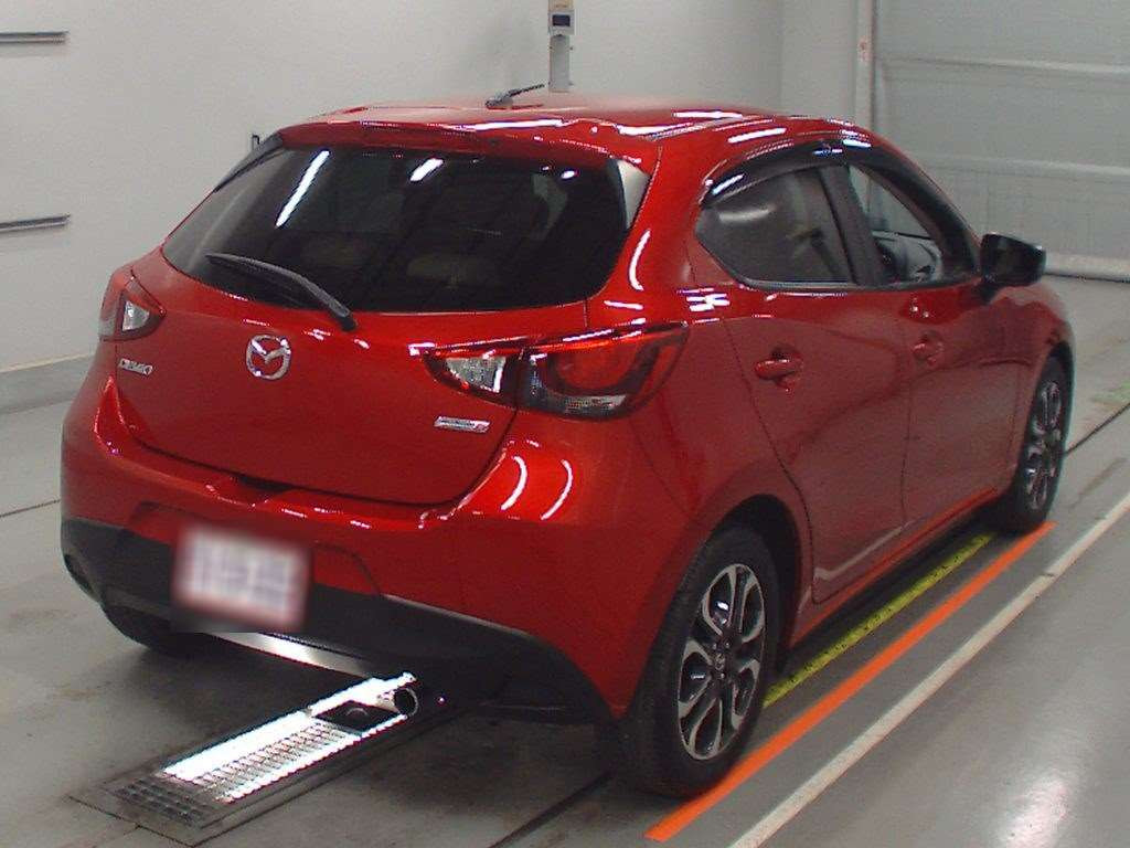 2016 Mazda Demio DJ5FS[1]