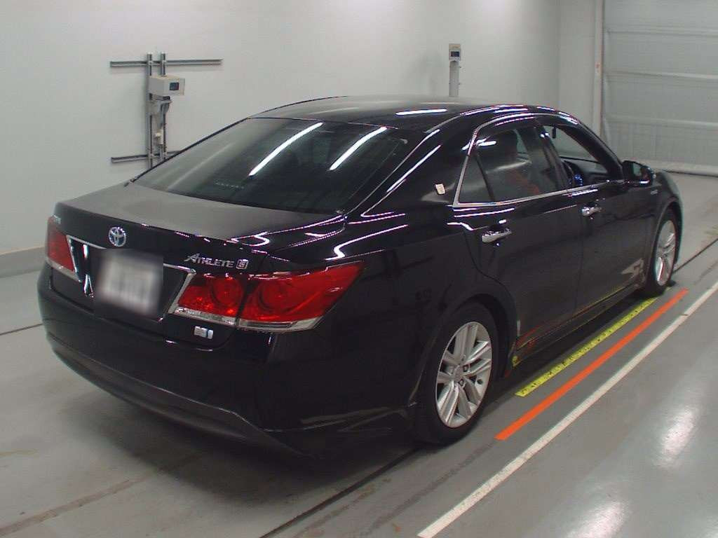 2014 Toyota Crown Hybrid AWS210[1]