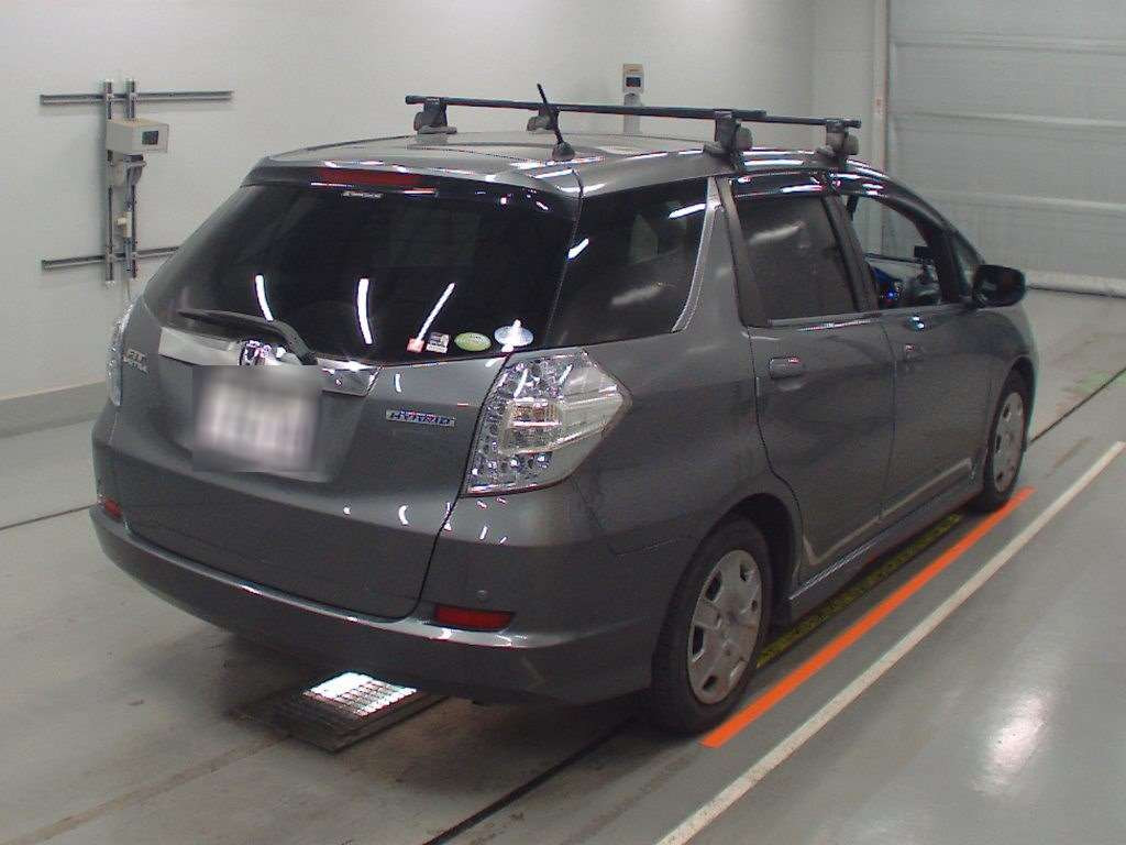 2012 Honda Fit Shuttle Hybrid GP2[1]