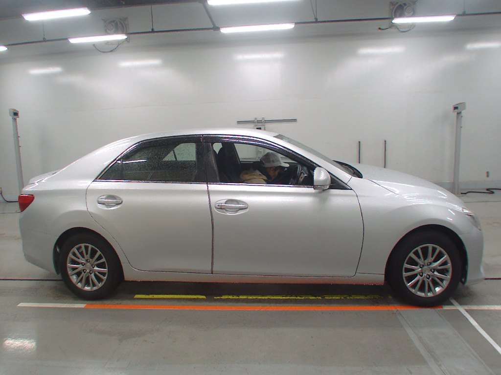 2014 Toyota Mark X GRX130[2]